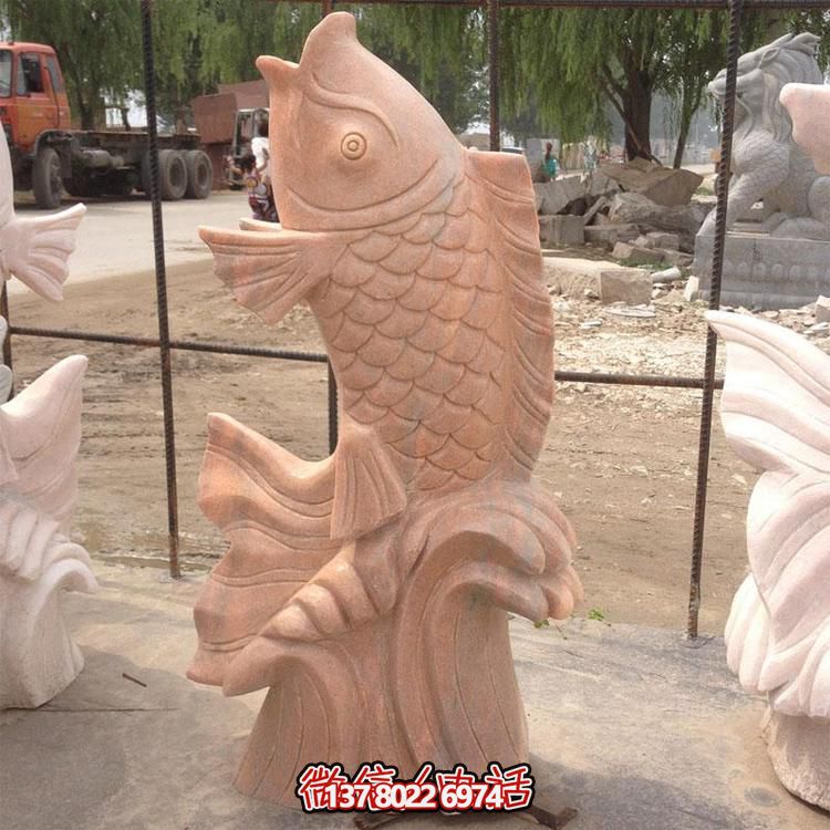 紅色晚霞，浪漫水景——精美石雕噴泉鯉魚