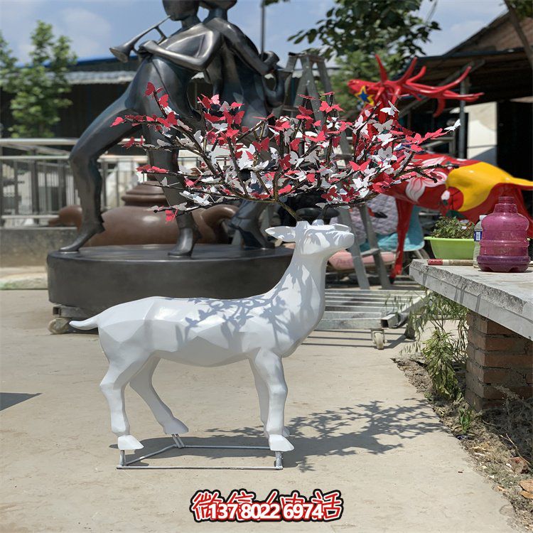 不銹鋼梅花鹿雕塑，點(diǎn)綴校園景觀