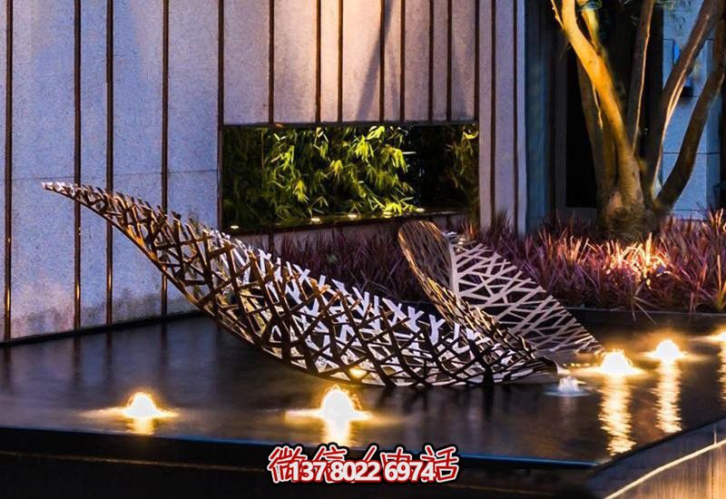 不銹鋼樹(shù)葉鏤空雕塑,給戶外和酒店環(huán)境帶來(lái)優(yōu)雅氣息 不銹鋼樹(shù)葉鏤空雕塑,給戶外和酒店環(huán)境帶來(lái)優(yōu)雅氣息
