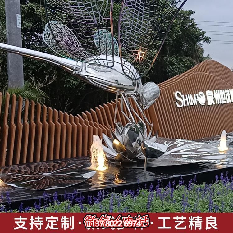大型不銹鋼雕塑，為城市酒店、公園、商場及水景環境增添獨特景觀
