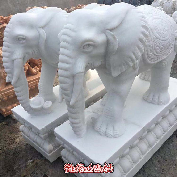 雕塑藝術融入園林景觀，漢白玉大象石雕點綴戶外