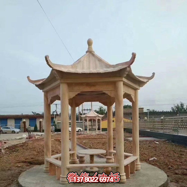 中式天然石材涼亭，晚霞紅休息下棋