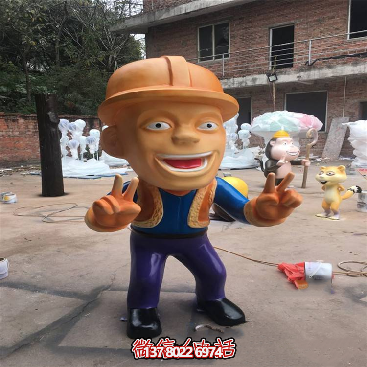 光頭強玻璃鋼雕塑，比v的光頭強